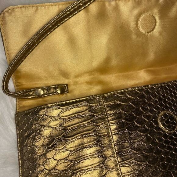 Jessica McClintock Gold Faux Crocodile Clutch Shoulder Bag - Picture 8 of 8